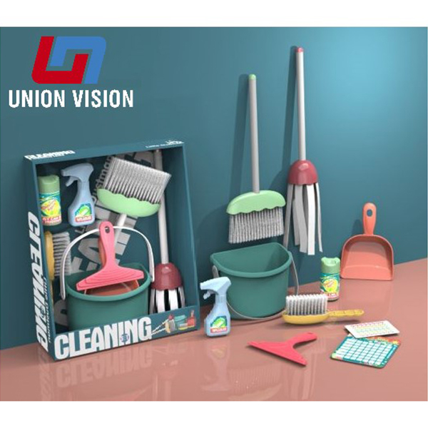 A 10-piece cleaning suit			